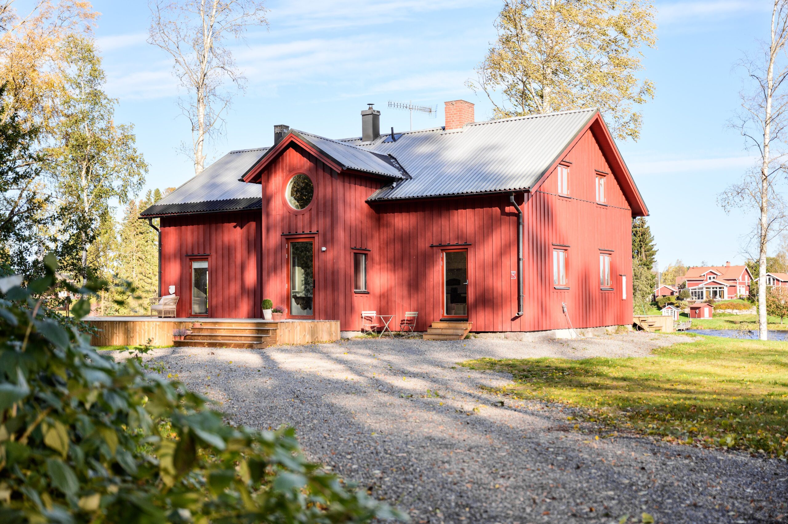 Stort rött hus